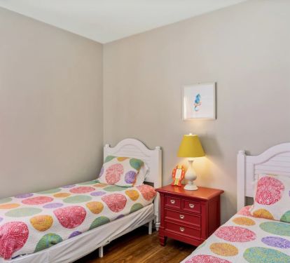 Second level twin room!