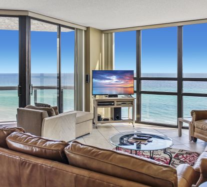 801 has views that visitors describe as like being on a cruise ship!