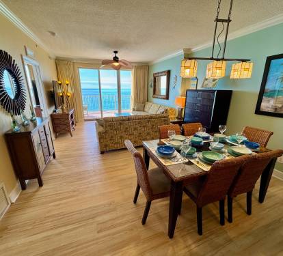 Indoor dining and perfect spot for cards, games or puzzles.