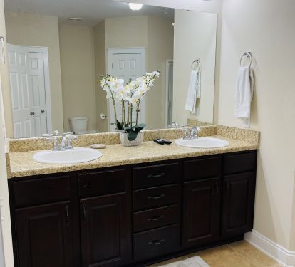 Master bath 