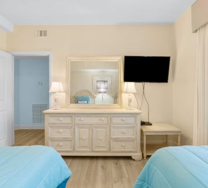Twin bedroom