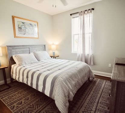 Queen Bedroom w/Smart TV