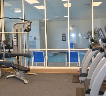 Fitness center with suana