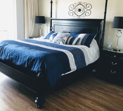 Comfortable king size bed in Master Bedroom