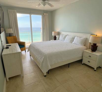 Luxury king size bed with premium gel mattress, Roku 55 4K TV.
