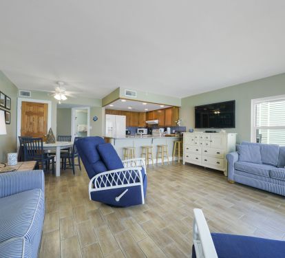 Destin beachfront condo lounge area designed for relaxing after a day on the beach