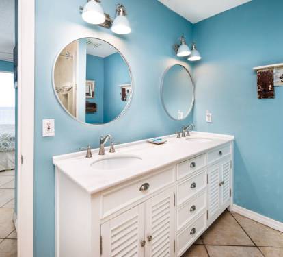 Master Bathroom - 
Gulf Dunes 609 Fort Walton Beach Okaloosa Island Vacation Rentals