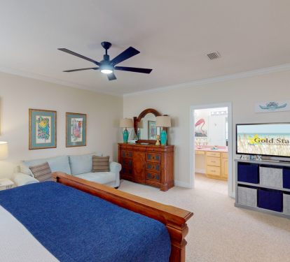 Pile up in the voluminous king bed and sink into a peaceful sleep or relax on the comfy sofa while watching a movie.