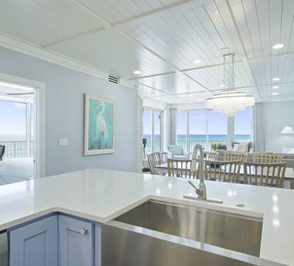 Views from the kitchen looking out onto the gulf