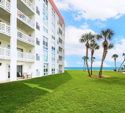 Ground Level Patio near the Beach & Pool - 
El Matador Resort, Okaloosa Island Fort Walton Beach Vacation Rentals