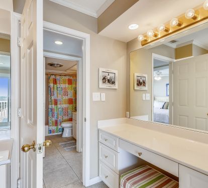 Master Vanity