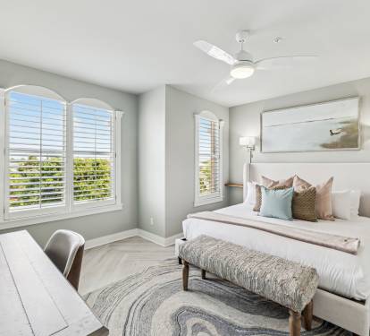 Guest Suite - Equipped with a King Bed