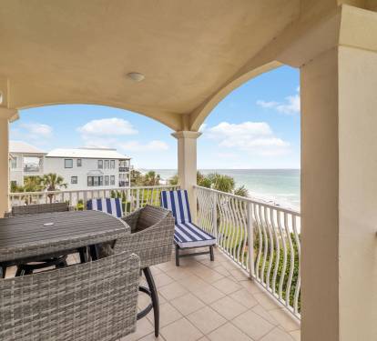 Lounge Gulfside or Dine Al Fresco on the Balcony!