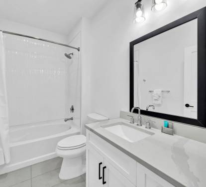 Hallway / Guest Bathroom 1 Part 1