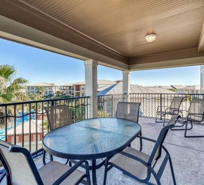 Oversize Balcony with Views of the Lagoon Pool!
