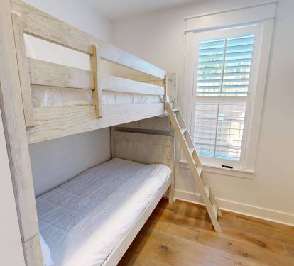 Bunkbeds (1st Floor)