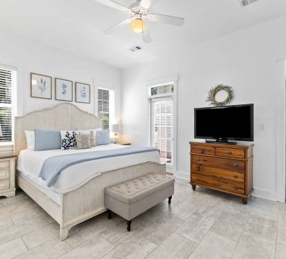 1st Floor - Primary King Suite