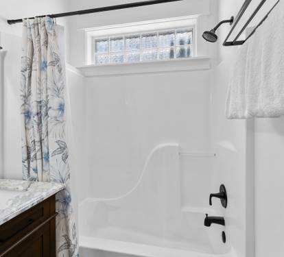 Primary King En-Suite - Shower/Tub Combo