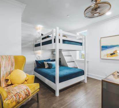 3rd Floor Bunk Room - Sleeps 4 in a Queen over Queen Bunk