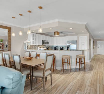 Dining area and breakfast bar seating