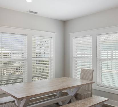 Sophisticated Coastal Dining