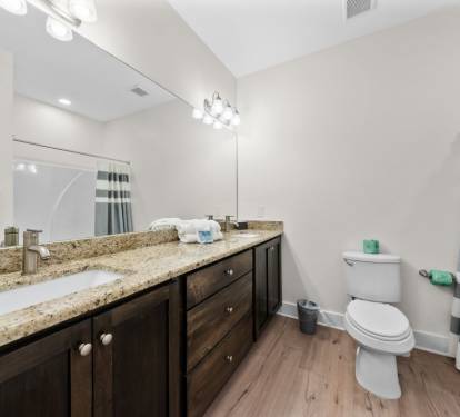 Lil J's Getaway Bathroom 2