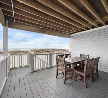 Bonhomme Richard East Private Deck Off Living Room