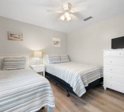 Bonhomme Richard East Bedroom 4
