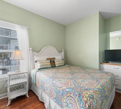On Golden Pond 8A Bedroom 4