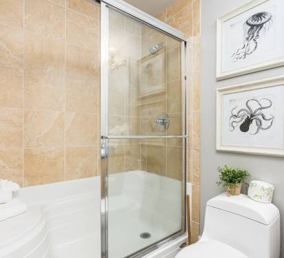 26 Caribe 305C Bathroom 2