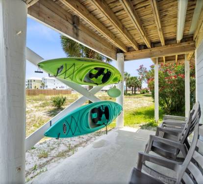 Wave Watch II Porch-Kayaks for Guest Use