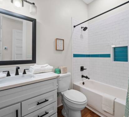 His & Hers Bathroom 3