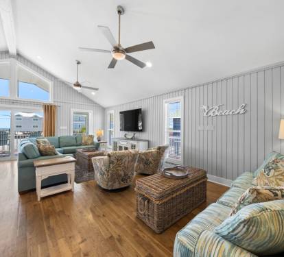 4 Shore Living Room