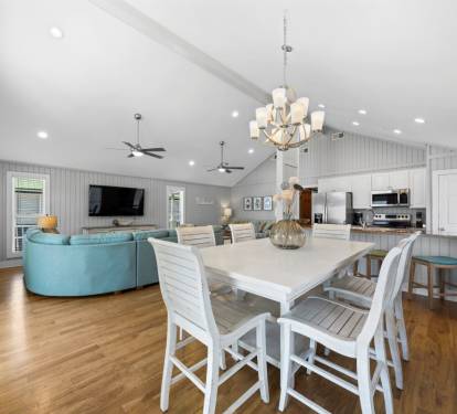 4 Shore Dining Table Seats 6