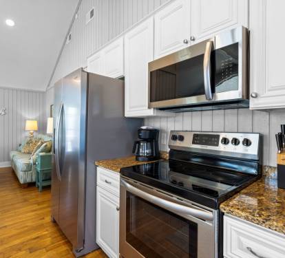 4 Shore Kitchen