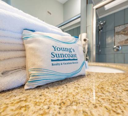 4 Shore Bathroom Amenities