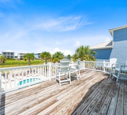 4 Shore Back Deck