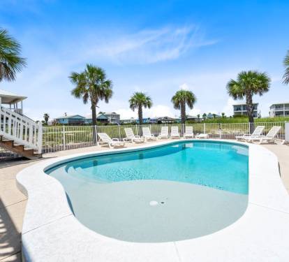 4 Shore Private Pool