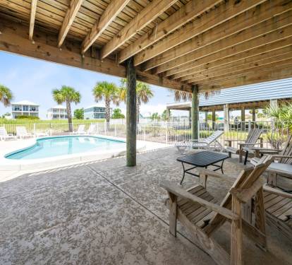 4 Shore Outdoor Entertainment Area