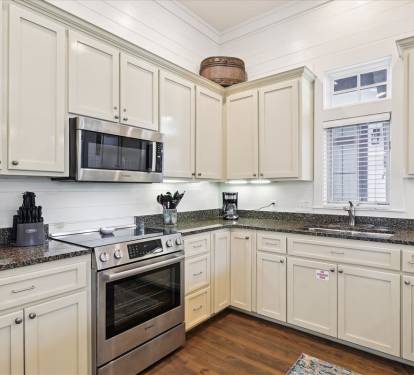 Chef's Kitchen - Offering Stainless Steel Appliances!