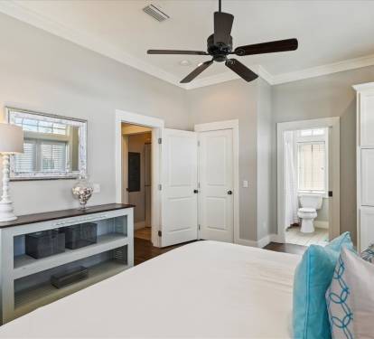 King Guest Suite - Offering Private Balcony Access