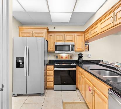 Fully Equipped Kitchen with Stainless Steel Appliances