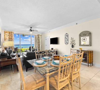 Dining Area with Seating for 6
