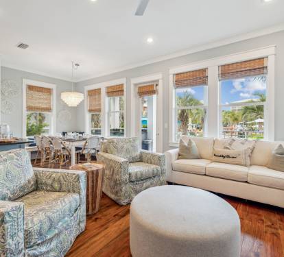 Open-Concept Living, Dining & Kitchen Space