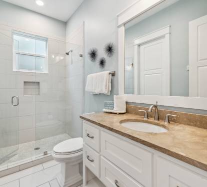 Queen Guest En-Suite - Single Vanity, Walk-In Shower & Hall Access