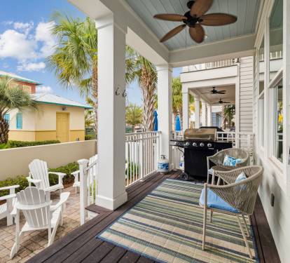Spacious Outdoor Living & Grill Area