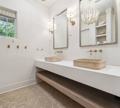 Primary King En-Suite - Dual Vanities