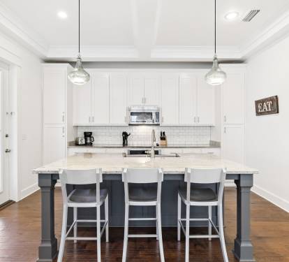 Fully Equipped Chef's Kitchen