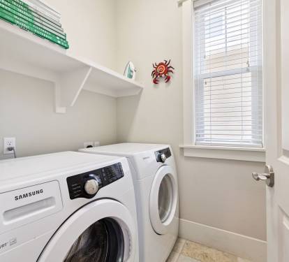 Full-Size Washer & Dryer
