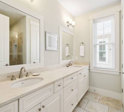 Primary King En-Suite - Dual Vanities